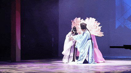 1748252320495898.gif 640-1.gif